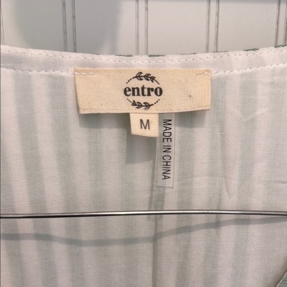 Entro Green Striped Seersucker V-Neck Dress - Picture 3 of 4